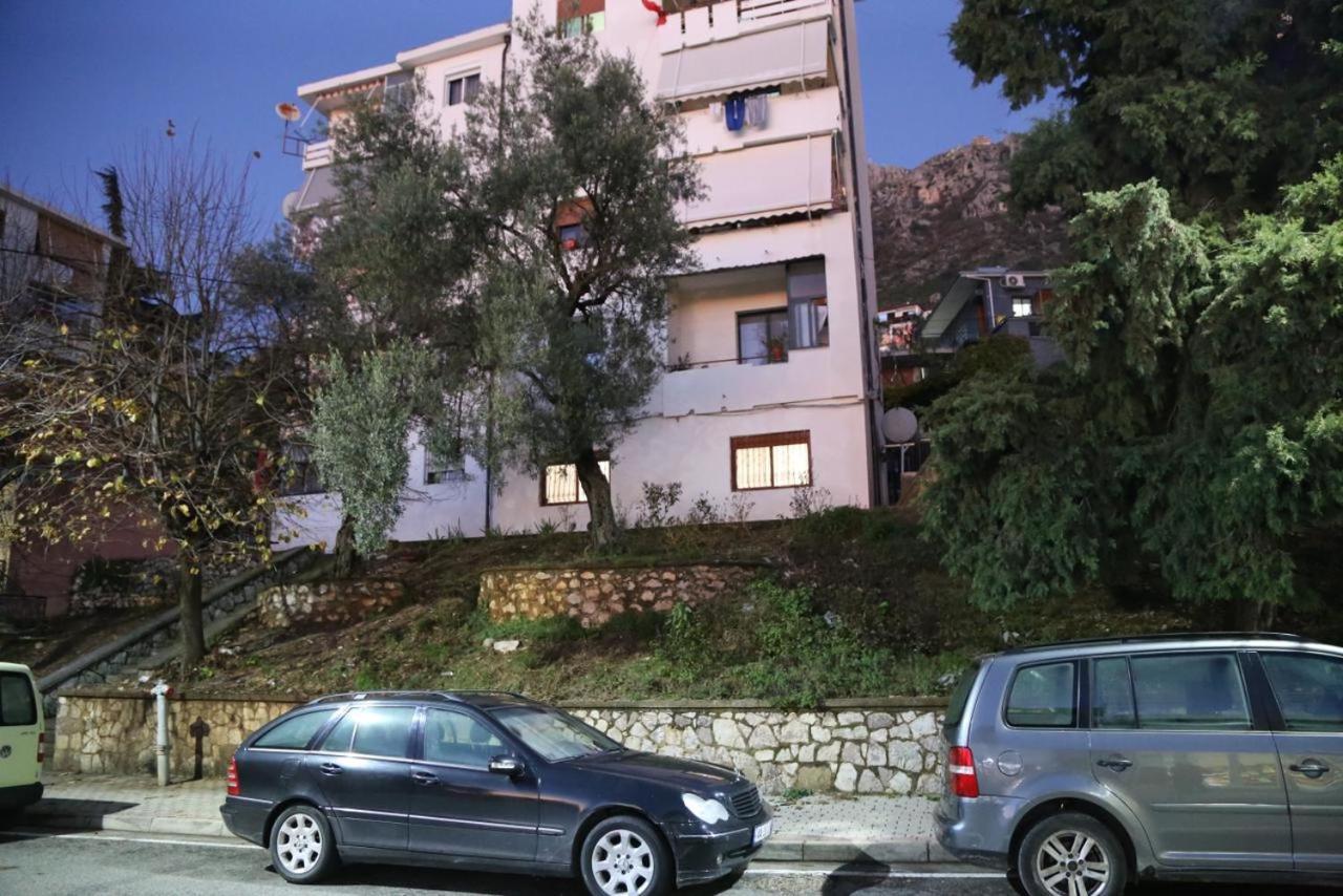 Modern Marvel Apartment Krujë Exterior foto